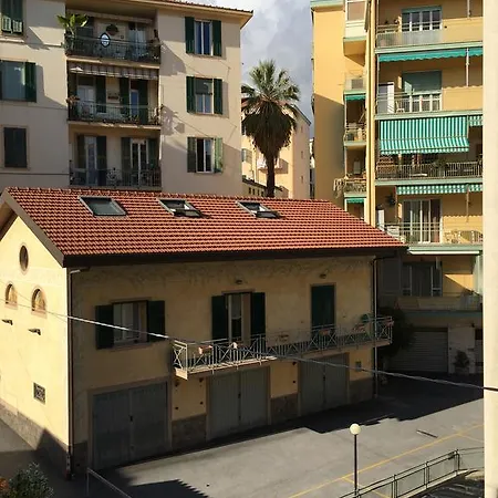 Apartman Hermit 38 *