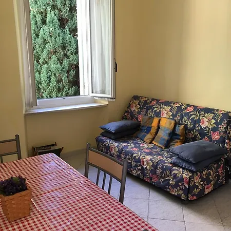 Hermit 38 Apartment Sanremo